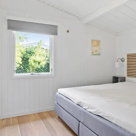 Stunning In Vaeggerlose With Wifi Ferienhaus Bøtø By