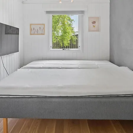 Stunning In Vaeggerlose With Wifi * Bøtø By