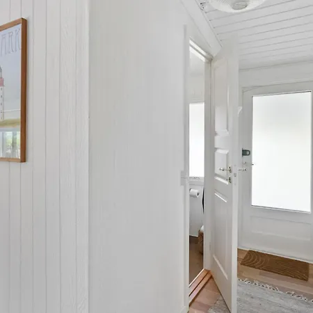 Stunning In Vaeggerlose With Wifi Сasa de vacaciones *