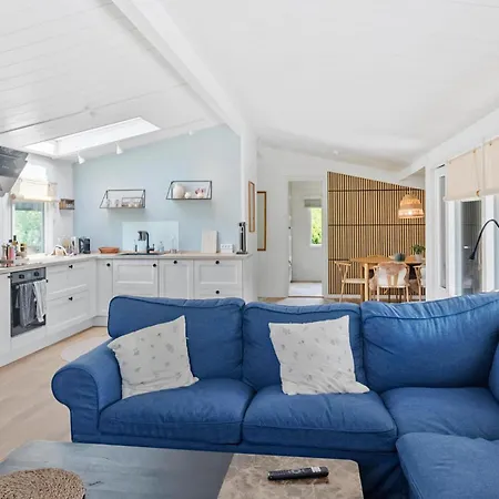 Сasa de vacaciones Stunning In Vaeggerlose With Wifi Bøtø By