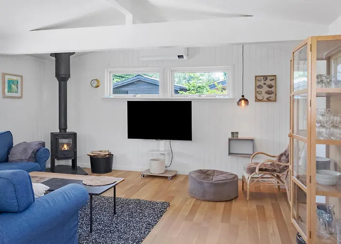 Stunning In Vaeggerlose With Wifi * Bøtø By