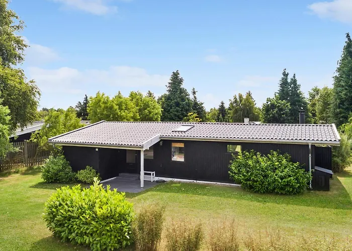 Сasa de vacaciones Stunning In Vaeggerlose With Wifi Bøtø By